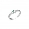Anillo oro blanco 18Ktes con esmeralda natural y circonitas