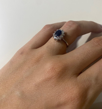 Anillo ¨Royal¨ Oro 18K Zafiro y diamantes