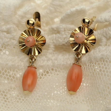 Pendientes ¨Carmen¨Oro 18K y Coral natural