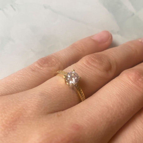 Anillo ¨Susan¨ Oro 18K circonitas