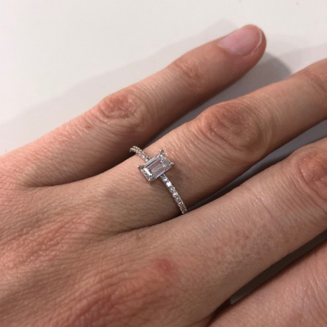 Anillo ¨Sophie¨ Oro blanco 18K circonitas