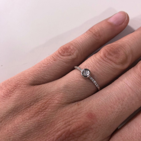 Anillo ¨Samara¨ Oro blanco 18K circonitas