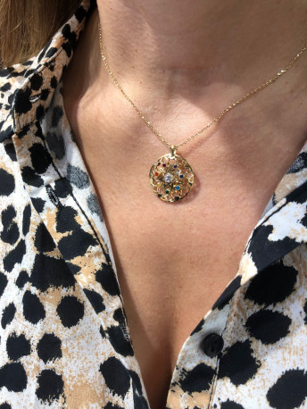Colgante ¨Hatta¨Oro 18K
